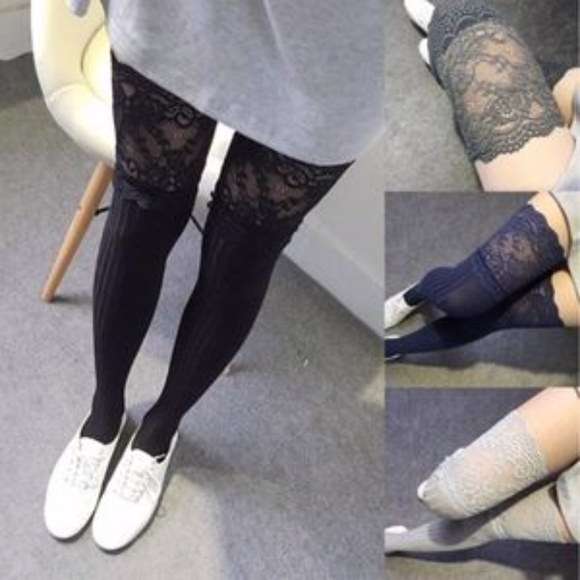 Women's Thigh High Lace Socks Black Stockings NWT - Picture 2 of 8